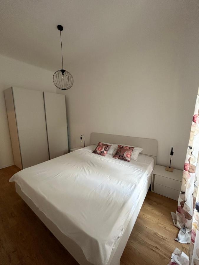 Nina & Lola Apartment